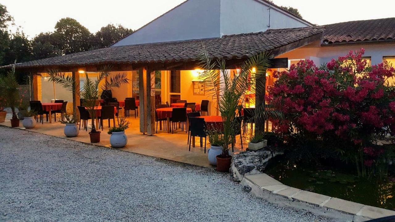 Les Chenes Verts Saint-Savinien Ngoại thất bức ảnh
